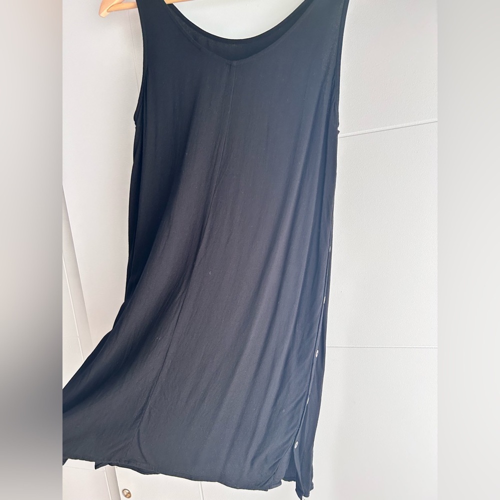 Black Side button Closure - Picture 2 of 4